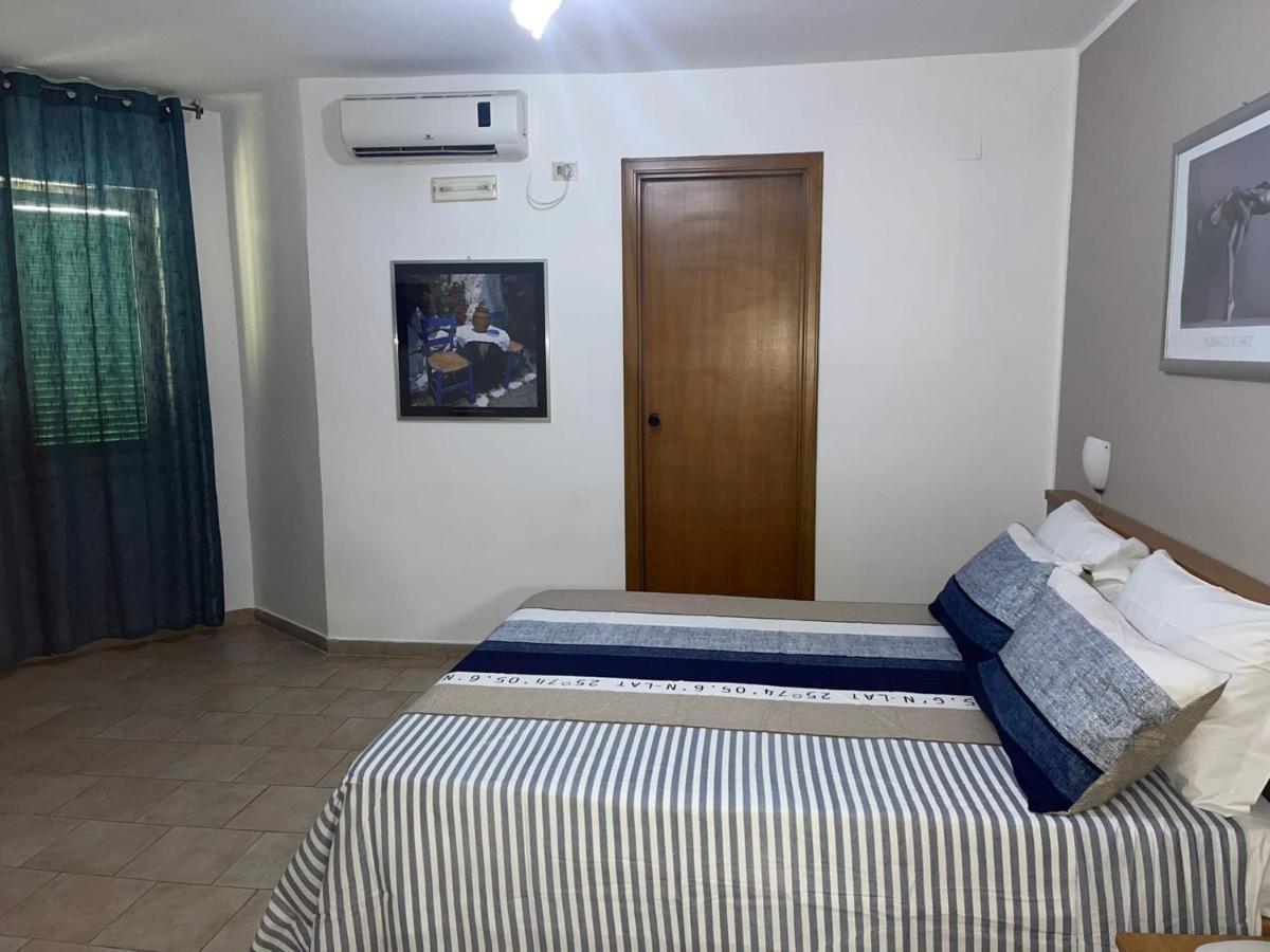 Hotel Martini Casavatore Buitenkant foto