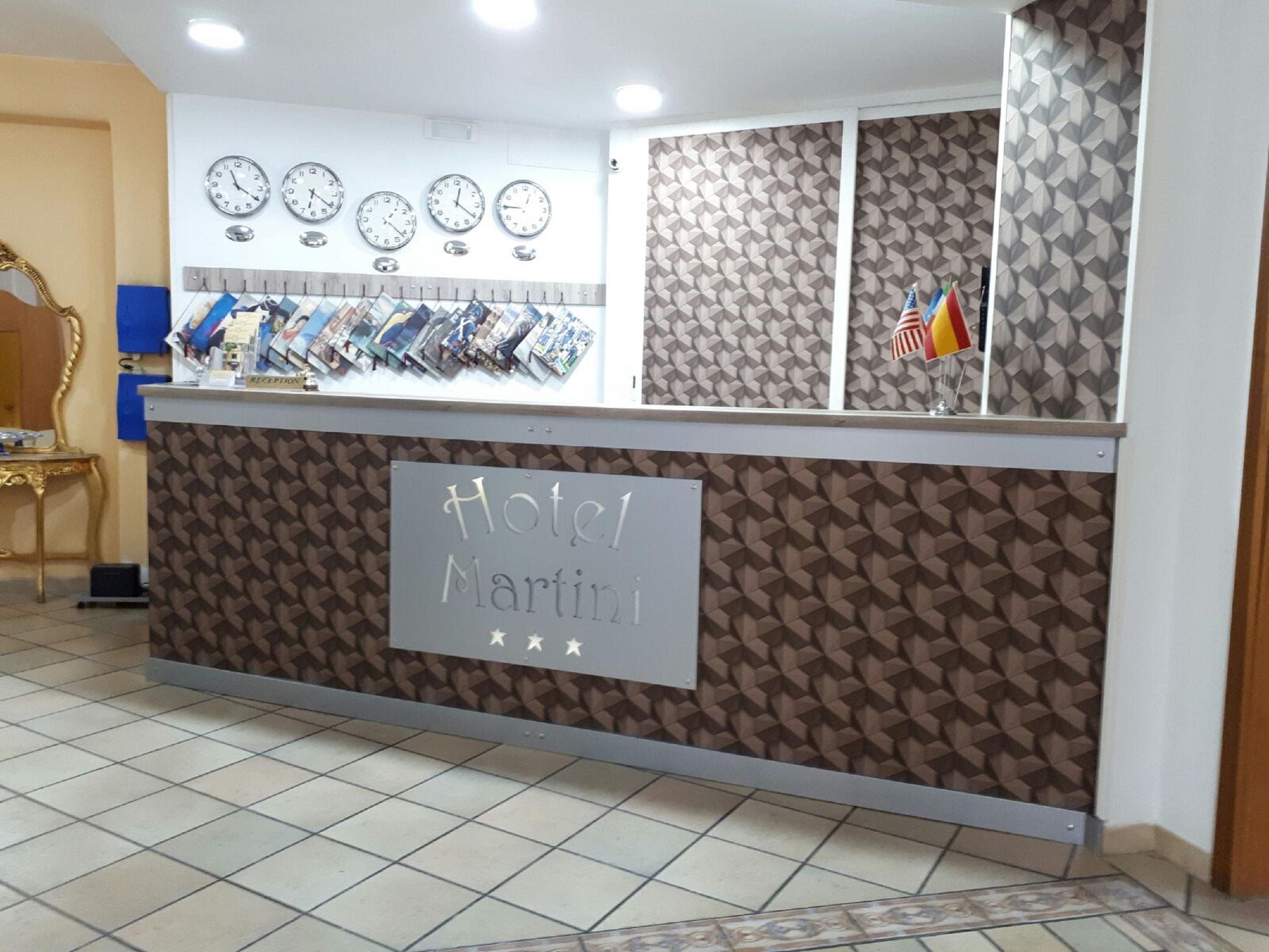 Hotel Martini Casavatore Buitenkant foto