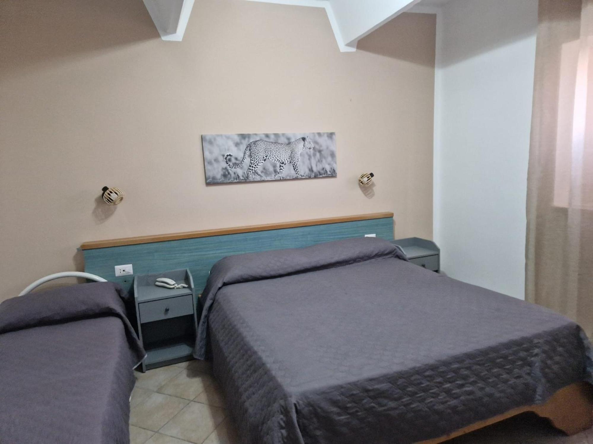 Hotel Martini Casavatore Buitenkant foto