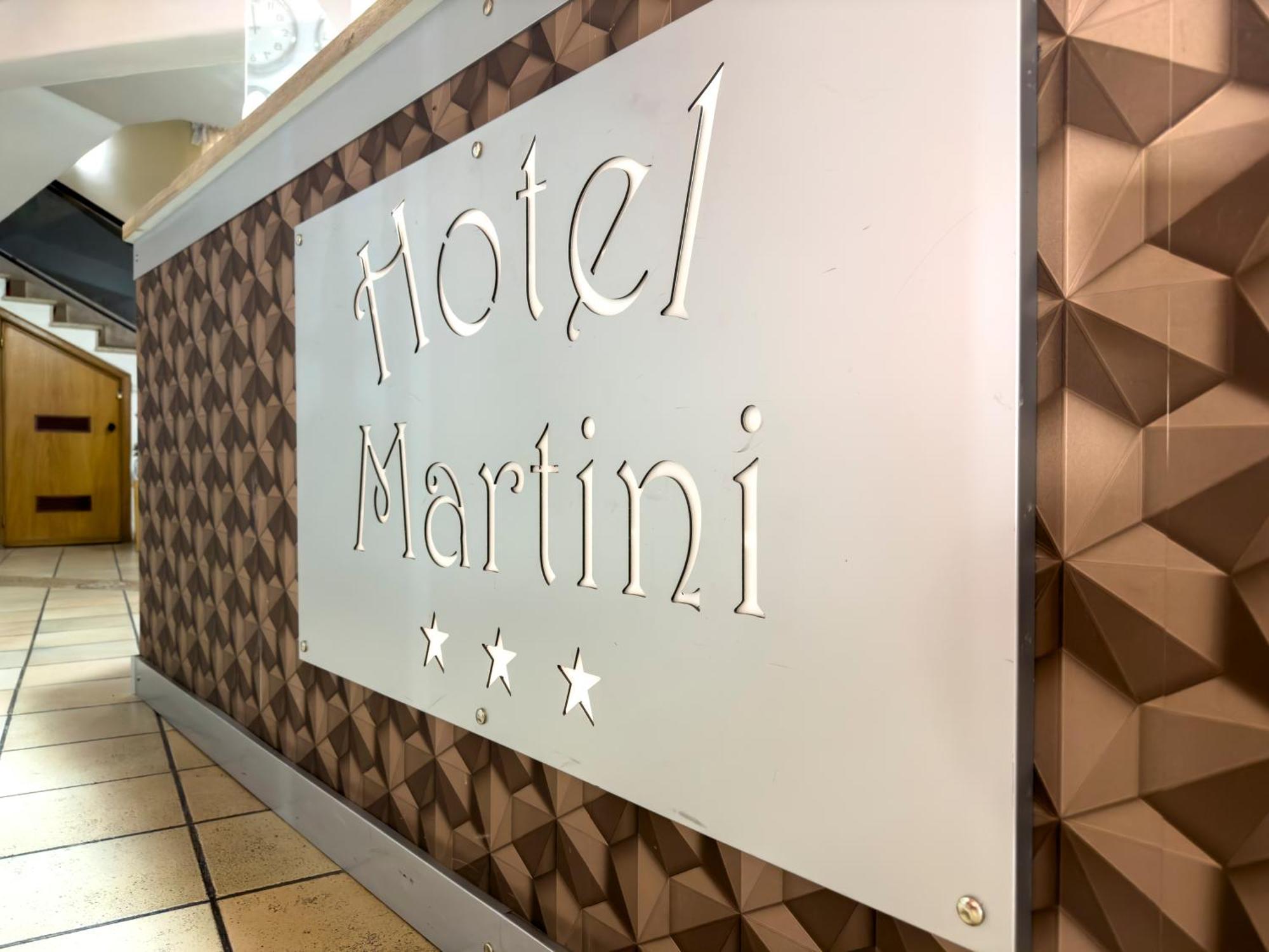Hotel Martini Casavatore Buitenkant foto