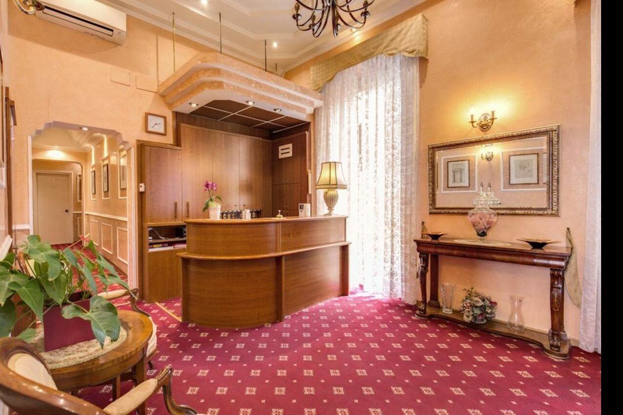 Hotel Martini Casavatore Buitenkant foto