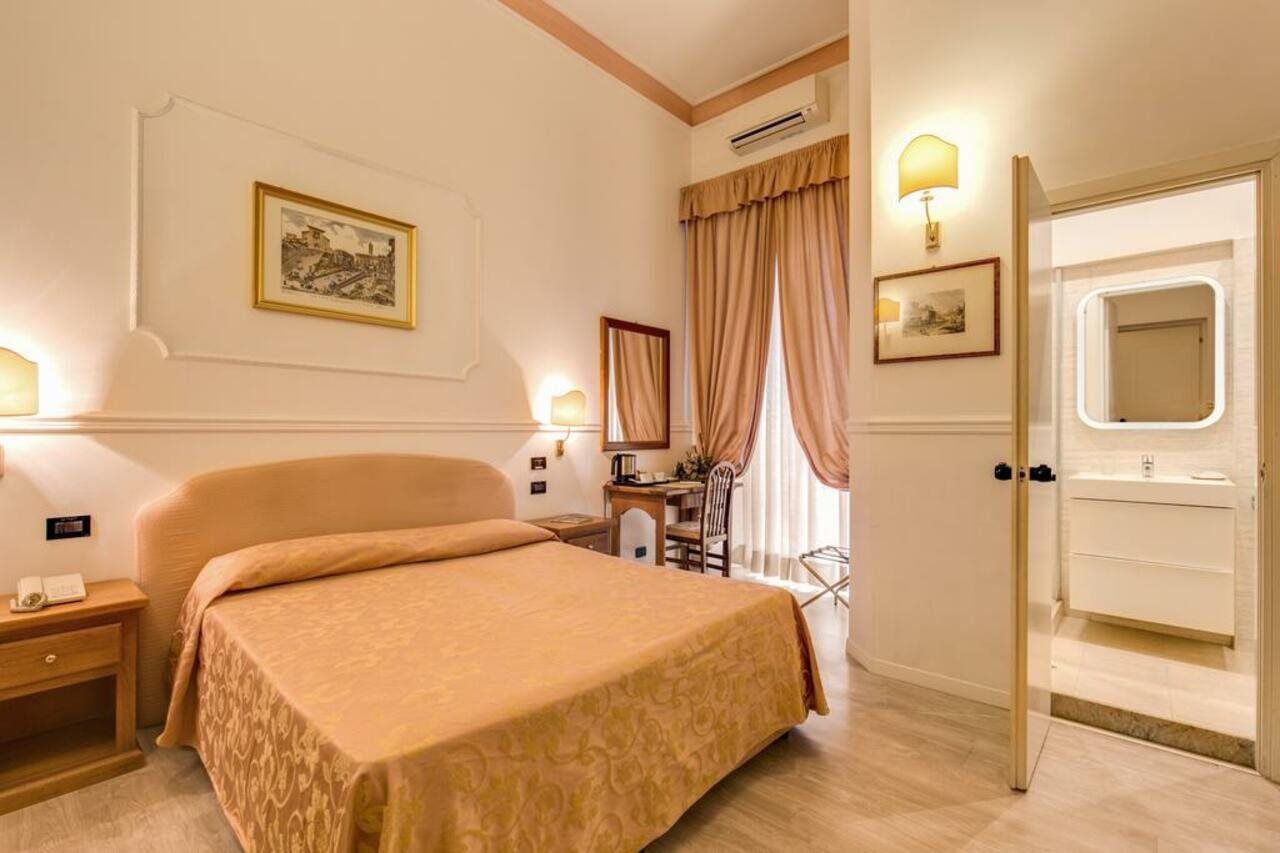 Hotel Martini Casavatore Buitenkant foto